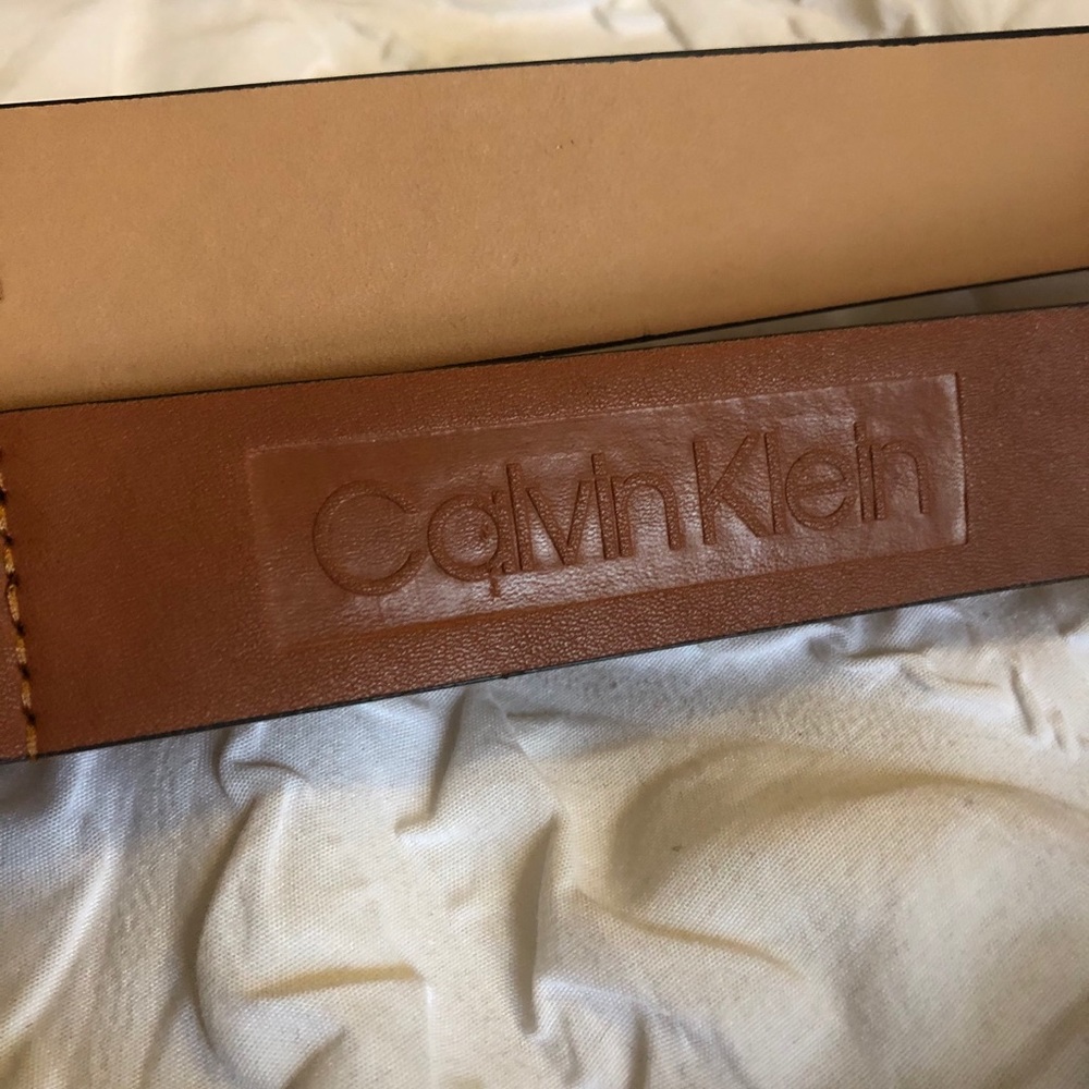 **SOLD**NWOT Leather Calvin Klein Logo Belt